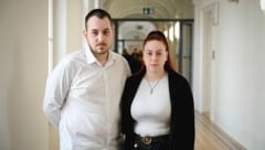 Tobias (25) und Alina (22) trauern um ihren Bruder Maximilian (19), der von einem betrunkenen Geisterfahrer getötet worden war. (Bild: Wenzel Markus)