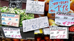Ohne das tatsächliche Produkt zu sehen, fällt das Entziffern der Buchstabensuppen durchaus ...