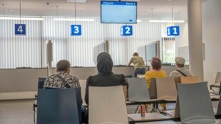 Diskriminierung und nicht berücksichtigte Qualifikationen stellen große Hürden für Geflüchtete ...