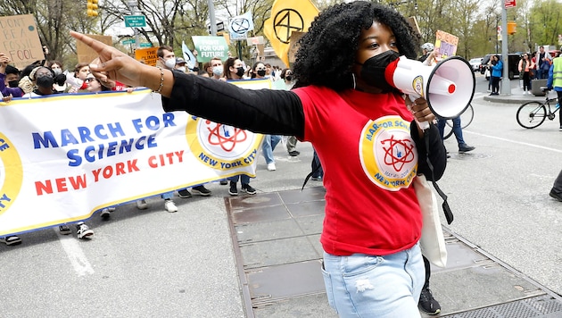 Archive image from 2022: "March for Science" in New York City (Bild: Getty Images via AFP/GETTY IMAGES/Monica Schipper)