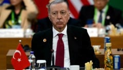 Der türkische Präsident Recep Tayyip Erdogan wittert seine Chance, nachdem sich die transatlantischen Partner seit dem Amtsantritt von Donald Trump zunehmend voneinander entfernen. (Bild: AFP/Pablo PORCIUNCULA)