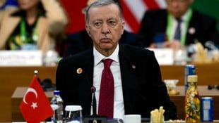 Der türkische Präsident Recep Tayyip Erdogan wittert seine Chance, nachdem sich die transatlantischen Partner seit dem Amtsantritt von Donald Trump zunehmend voneinander entfernen. (Bild: AFP/Pablo PORCIUNCULA)