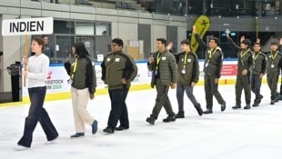 Indiens Stocksport-Nachwuchs ist von den Gegebenheiten bei der WM begeistert. (Bild: Herbert Pendl)