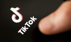 Auf TikTok wurde eine Tirolerin in die Falle gelockt.