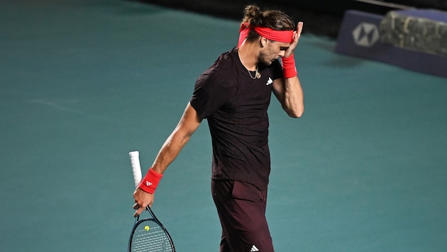 Alexander Zverev schied gegen Learner Tien aus. (Bild: APA/AFP/CARL DE SOUZA)