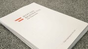 Das 210-Seiten-Programm des Zuckerls trägt auch viel blaue Handschrift. 