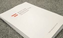 Das 210-Seiten-Programm des Zuckerls trägt auch viel blaue Handschrift. 