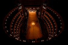 Mehr als 5000 Gäste werden Donnerstagabend in der Staatsoper erwartet. Für Sicherheit ist gesorgt. (Bild: HELMUT FOHRINGER)