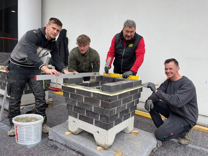 Die Bauinnung war mit einer „lebenden Baustelle“ vertreten.