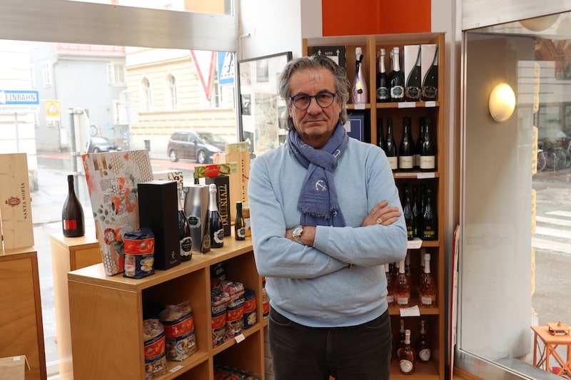 Giacinto Battaglia, Enoteca Battaglia: "Last year, my sales slumped by 70 percent. I honestly don't know how much longer that will last. New trees and parking lots everywhere - it's just too much." (Bild: Jauschowetz Christian)