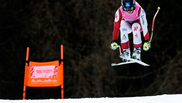 Leonie Zegg fuhr in Tarvis nur um 26 Hundertstel an der Bronzemedaille in der Abfahrt vorbei. (Bild: GEPA)