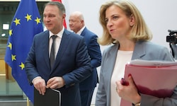 Die Regierungspartner Andreas Babler, Christian Stocker und Beate Meinl-Reisinger müssen jetzt ...