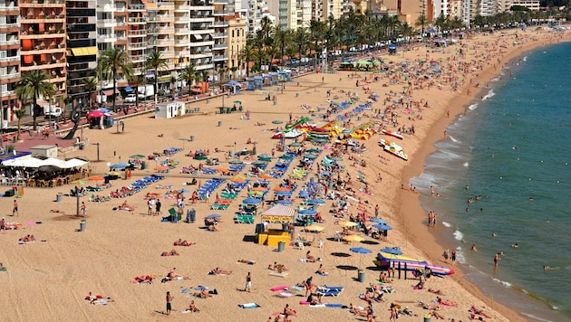 Lloret de Mar im Sommer: So manche Einheimische macht der Massentourismus mittlerweile aggressiv. (Bild: insideportugal - stock.adobe.com)