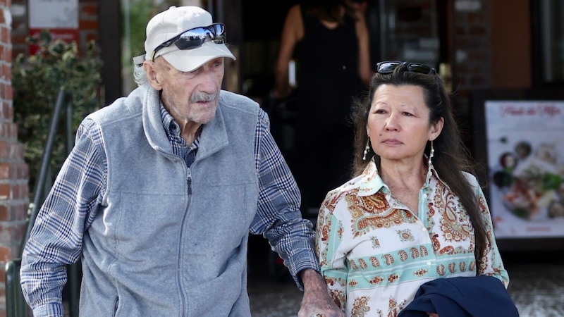 One of the last pictures of Gene Hackman and his wife. (Bild: PPS/www.photopress.at)