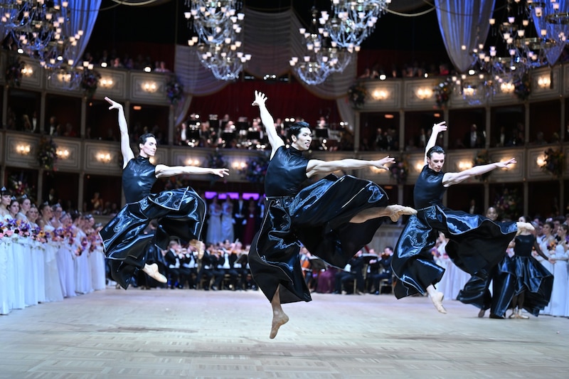 The opening of the Vienna Opera Ball (Bild: ROLAND SCHLAGER)