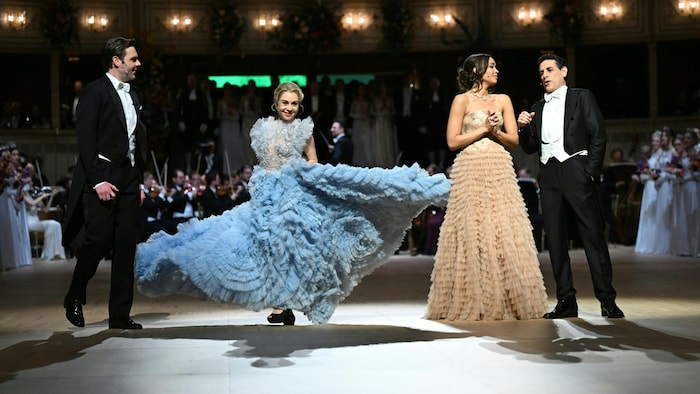 Vocally powerful opening by Daniel Jenz, Maria Nazarova, Nadine Sierra and Juan Diego Flórez (from left).