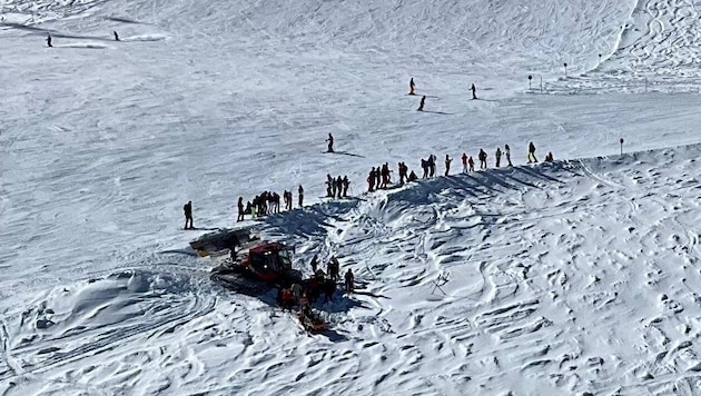 The rescue operation on the glacier caused quite a stir on Friday. (Bild: Flugpolizei)