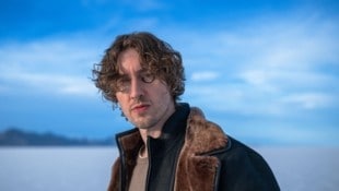 Nachdenklich, melancholisch und mit beiden Beinen fest im Leben stehend: Der australische Hitparadenstürmer Dean Lewis. (Bild: Barracuda Music)