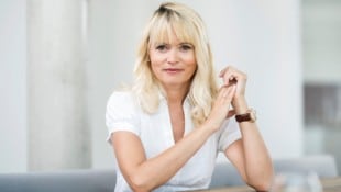 Psychologin Christa Schirl rät dazu, vor allen Ausgaben einmal durchzuatmen.
