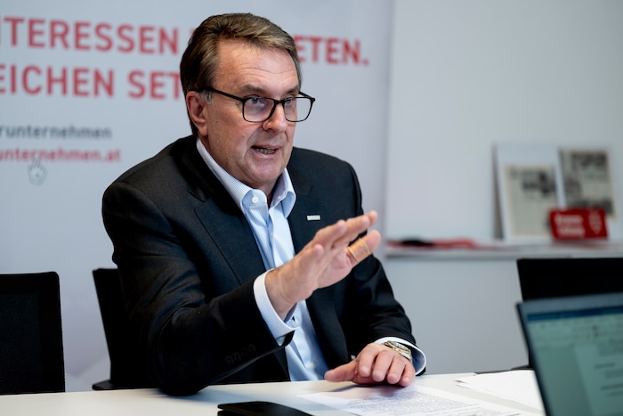 Kritik übt Ecker an der ständige wachsenden Bürokratie in Österreich.