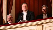 Michael Ludwig (Mitte) verteidigt seine Entscheidung über Markus Marterbauer. Nicht alle finden ...