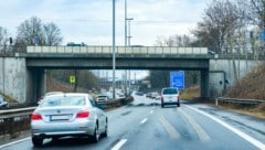 Die 55 Jahre alte Brücke an der Prinz-Eugen-Straße wird ab Ende April saniert. (Bild: Horst Einöder/Flashpictures)