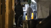 Großeinsatz in der Quellenstraße nach dem Fund eines Koffers, in dem sich Leichenteile befinden.