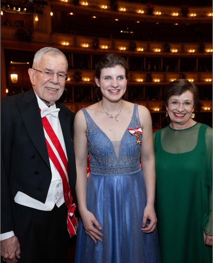 Dieses Bild postete Bundespräsident Alexander van der Bellen nach dem Opernball auf seinem Instagram-Account. 
