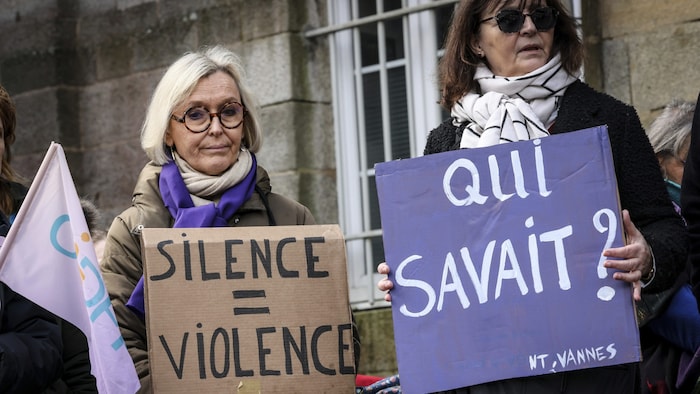 Protestierende vor dem Gericht in Vannes fragen, wer etwas von den Taten gewusst, aber ...