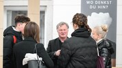 Der Bischof von Linz Manfred Scheuer versuchte, mit seiner Rede beim TheoTag viele Jugendliche ...