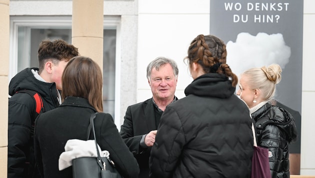 Der Bischof von Linz Manfred Scheuer versuchte, mit seiner Rede beim TheoTag viele Jugendliche zu erreichen. (Bild: Wenzel Markus)