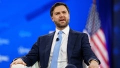 US-Vizepräsident JD Vance musste seinen Skiurlaub an einen anderen Ort verlegen. (Bild: EPA-EFE)