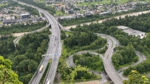 Auch auf Vorarlbergs Straßen sind immer mehr große SUV-Modelle unterwegs – von Nachhaltigkeit ...