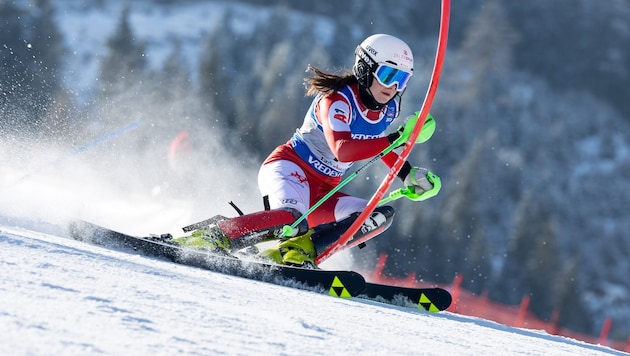 Natalie Falch (photo) and Viktoria Bürgler were delighted to win gold in the team combined. (Bild: GEPA)