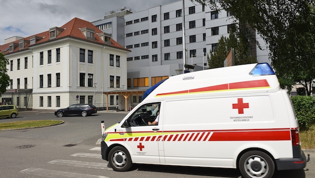 The Pyhrn-Eisenwurzen Clinic in Kirchdorf is currently the focus of the investigators. (Bild: Spitzbart Wolfgang)