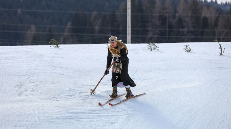 Mit alter Ausrüstung ist noch mehr Gespür für Schnee gefragt. (Bild: Roland Hölzl)