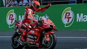 Marc Marquez siegt auch am Sonntag (Bild: APA/AFP/Lillian SUWANRUMPHA)