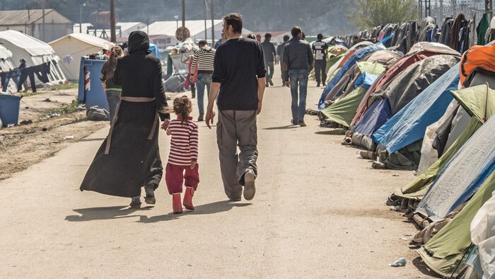 Völlig offen ist, welche seelischen Spuren das Aufwachsen im Internierungslager für IS-Gefangene ...