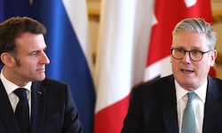 Von links: Frankreichs Präsident Emmanuel Macron und Großbritanniens Premier Keir Starmer