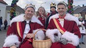 Clemens und Dominik mit den Minis Luisa und Elias. Die Männer sind seit 10 Jahren ein Paar und ...