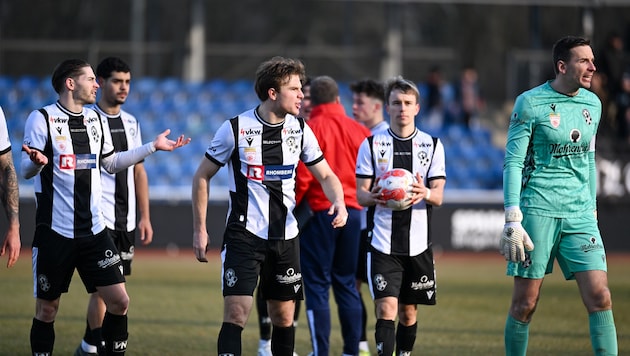 Bregenz were not happy with the abandonment of the game, in which they had been leading 2-0 shortly before the end. (Bild: GEPA)