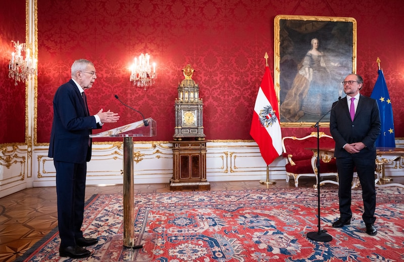 Zweimal musste Bundespräsident Alexander Van der Bellen Alexander Schallenberg mit den Amtsgeschäften des Bundeskanzlers betrauen. (Bild: GEORG HOCHMUTH)