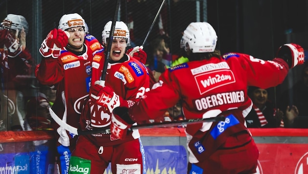 The Red Jackets had every reason to celebrate in their first quarter-final game against Pustertal. (Bild: GEPA)