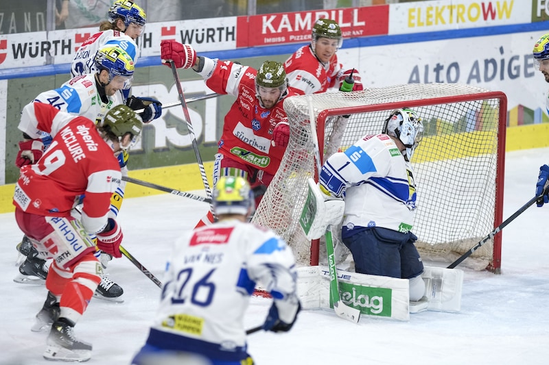 Bolzano conceded three goals to VSV around goalie Lamoureux. (Bild: Vanna Antonello)