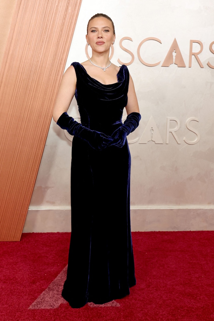 Scarlett Johansson in einem Vintage-Kleid von Thierry Mugler