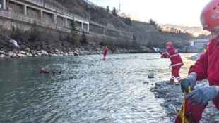 Auch in der Salzach wurde geübt. (Bild: Wasserrettung Salzburg)