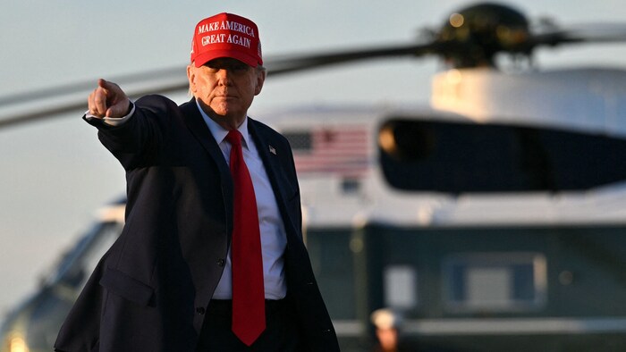 Die Witwe von Curt Cobain attestiert Trump Cäsarenwahn.