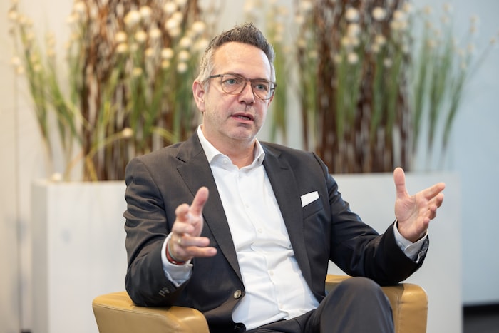 Laut Alexander Bamberger, Chef der BMW-Vertriebsgesellschaft, leidet die Zulieferindustrie. Es ...