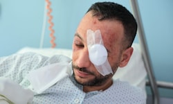 Gezeichnet von der brutalen Attacke liegt das Opfer in der Innsbrucker Klinik. Insider vermuten ...