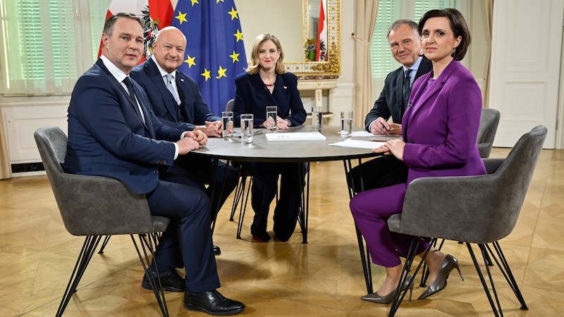 Andreas Babler, Christian Stocker und Beate Meinl-Reisinger im Interview mit Armin Wolf und Susanne Schnabl (Bild: ORF/Klaus Titzer)